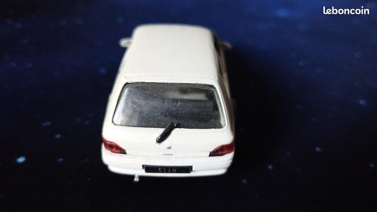 Miniature Renault Clio JO Albertville 92 Blanche Logitoys 1/43 - Occasion
