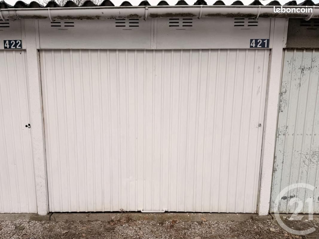 Parking 15 m² · à Lille · 15 m² · 80 €/mois