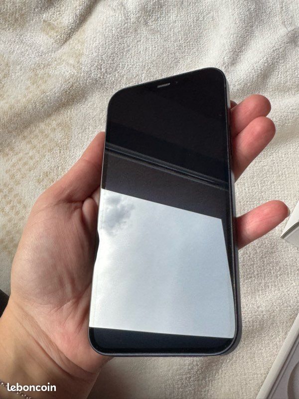 Iphone 12 noir 128 gb (image 4)