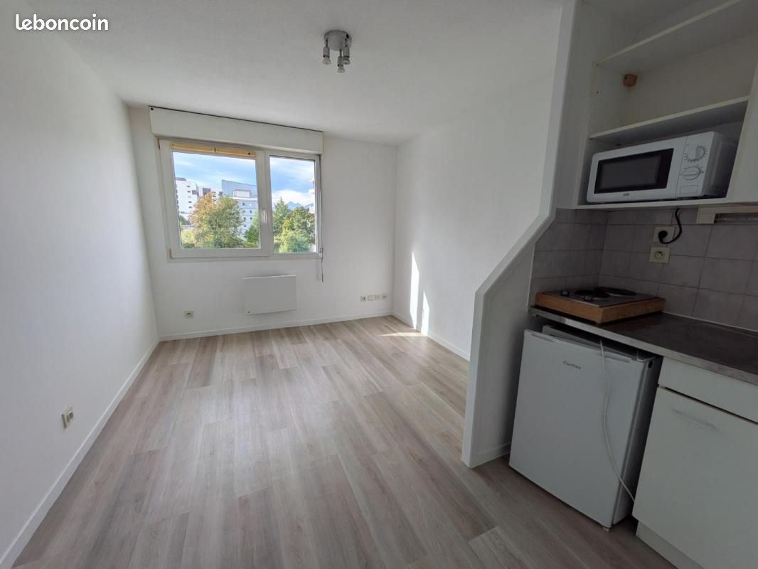 Appartement 1 pièce 16 m² · à Grenoble · 16 m² · 375 €/mois