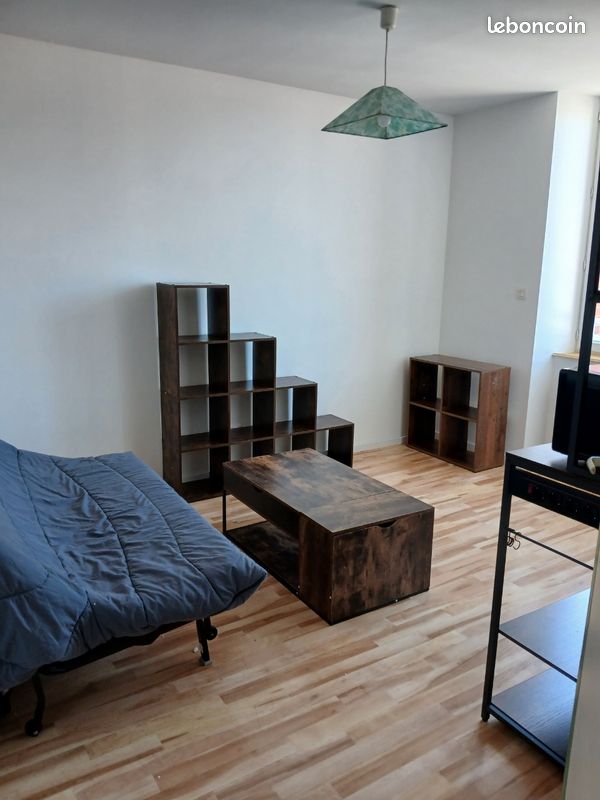 Appartement 1 pièce 17 m² · à Carmaux · 17 m² · 330 €/mois