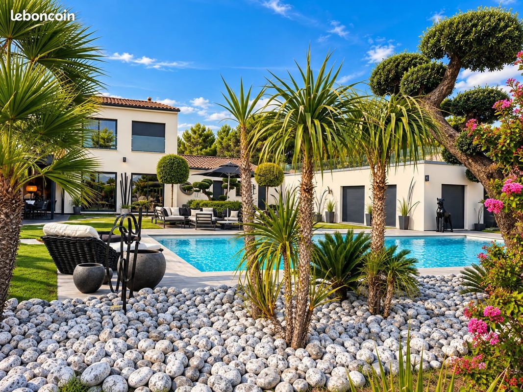 Maison 8 pièces 380 m² · à Gordes · 380 m² · 2 775 000 €