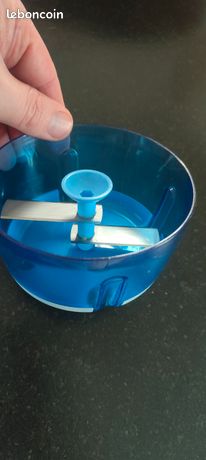 Hachoir Twister Tupperware - Parfait Pour Oignons, Persil, Ail - Excellent État