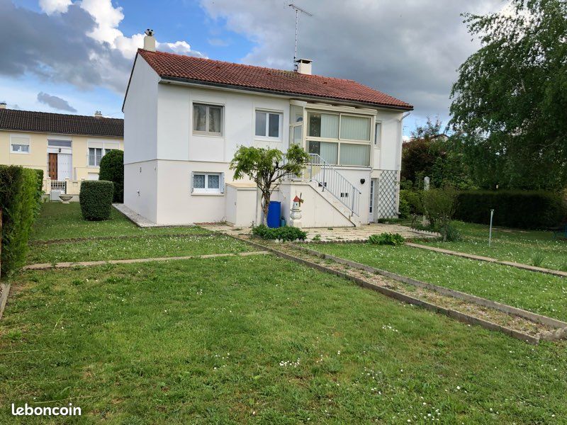 Maison 5 pièces 100 m² · à Naintré · 100 m² · 780 €/mois