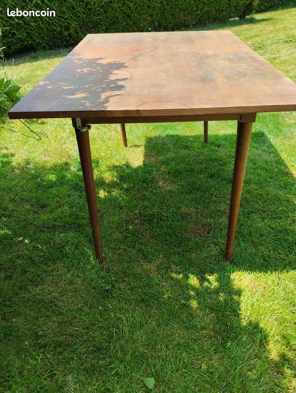 Table rectangulaire rustique (image 1)