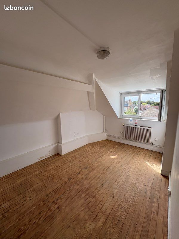 Location t3 (image 9)