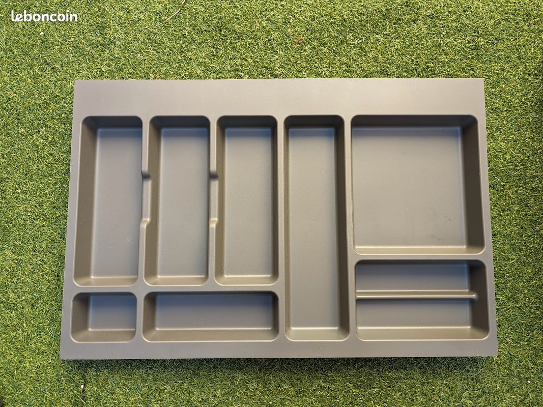Range-couverts (image 1)