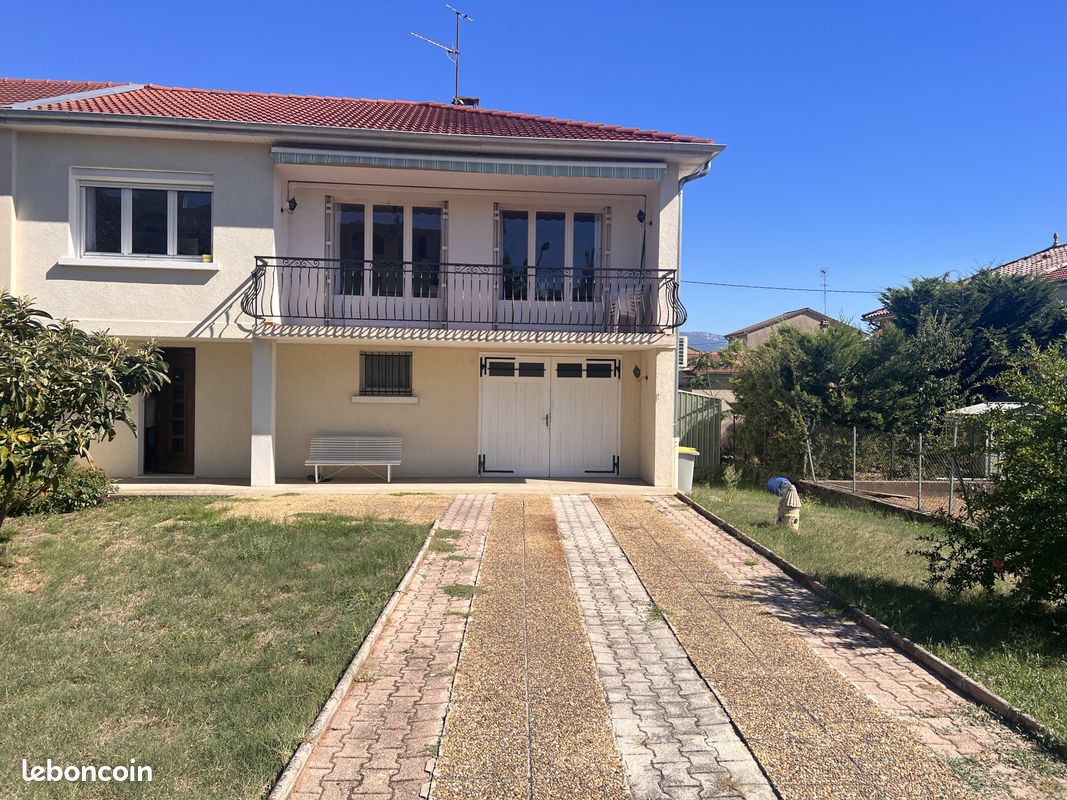 Maison 4 pièces 100 m² · à Romans-sur-Isère · 100 m² · 220 000 €