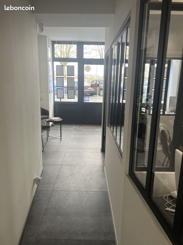 Local commercial 200 m² · à Orléans · 200 m² · 580 000 €