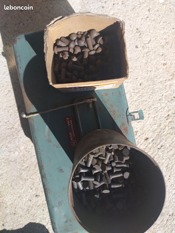Rivet pour ancienne machine agricole (image 1)