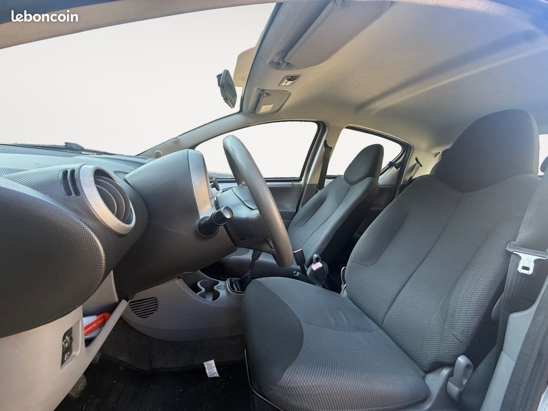 TOYOTA AYGO 1.0i (image 14)