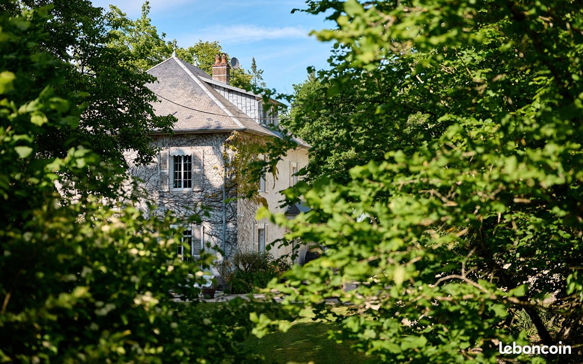 Maison 7 pièces 316 m² · à Besançon · 316 m² · 1 090 000 €