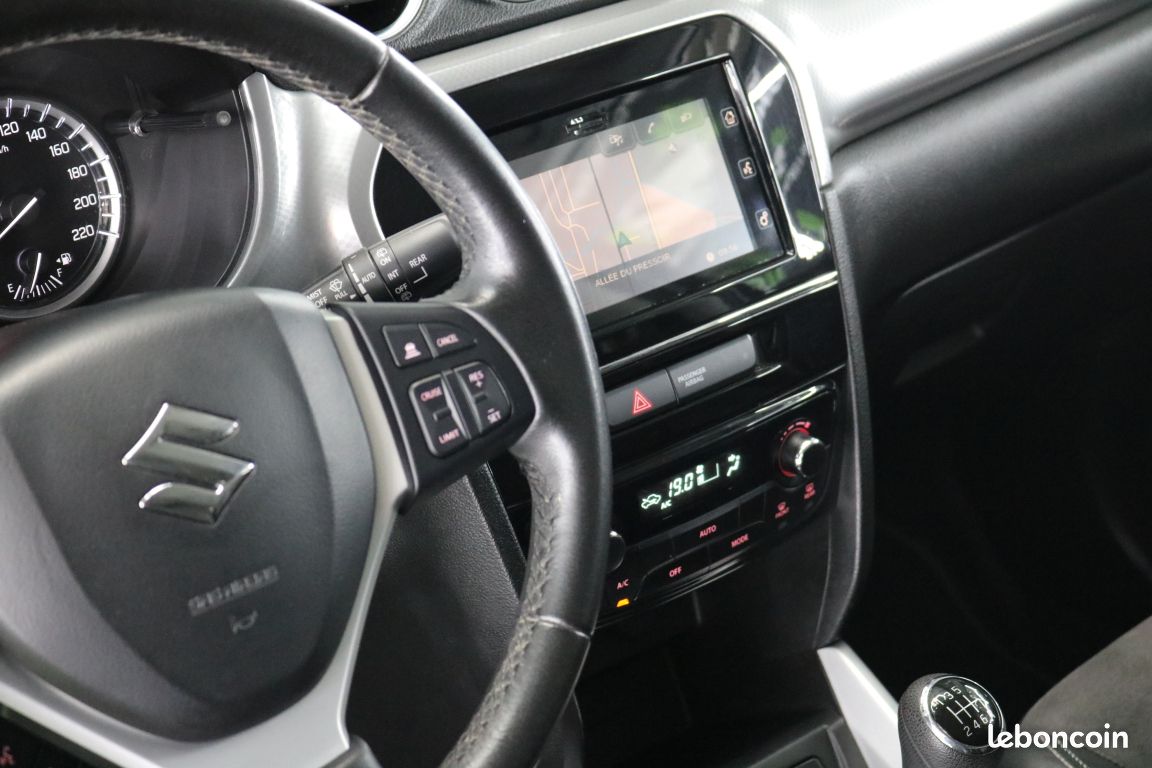 Suzuki Vitara 4x4 1.6 DDiS 120 ch Pack Allgrip BVM6 (image 22)