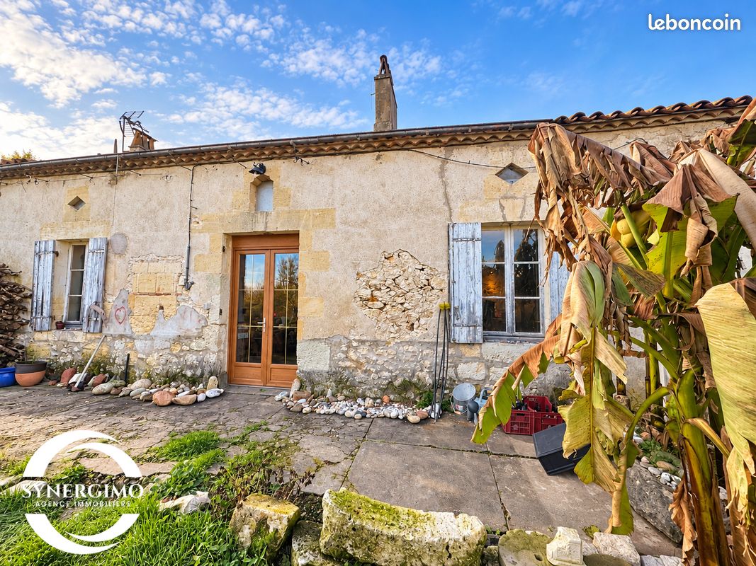 Maison 4 pièces 114 m² · à Bonneville-et-Saint-Avit-de-Fumadières · 114 m² · 165 000 €