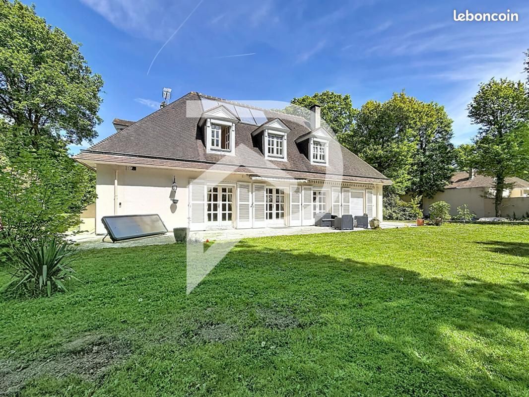 Maison 8 pièces 170 m² · à Vernouillet · 170 m² · 364 000 €