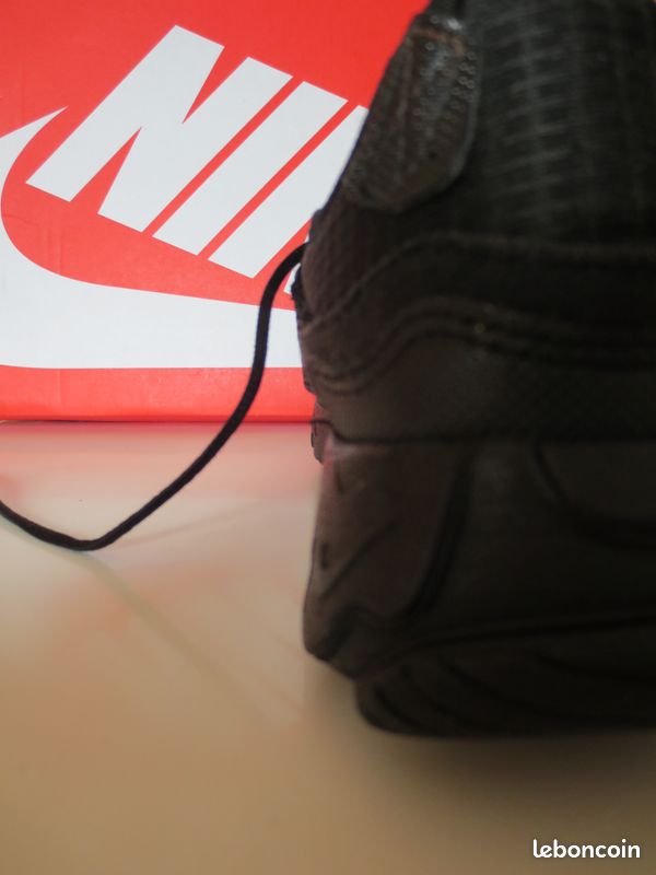 Taille Rare adulte ou Enfant : 38 Nike React Live Low Noir/Rouge GS Baskets Basses (image 13)