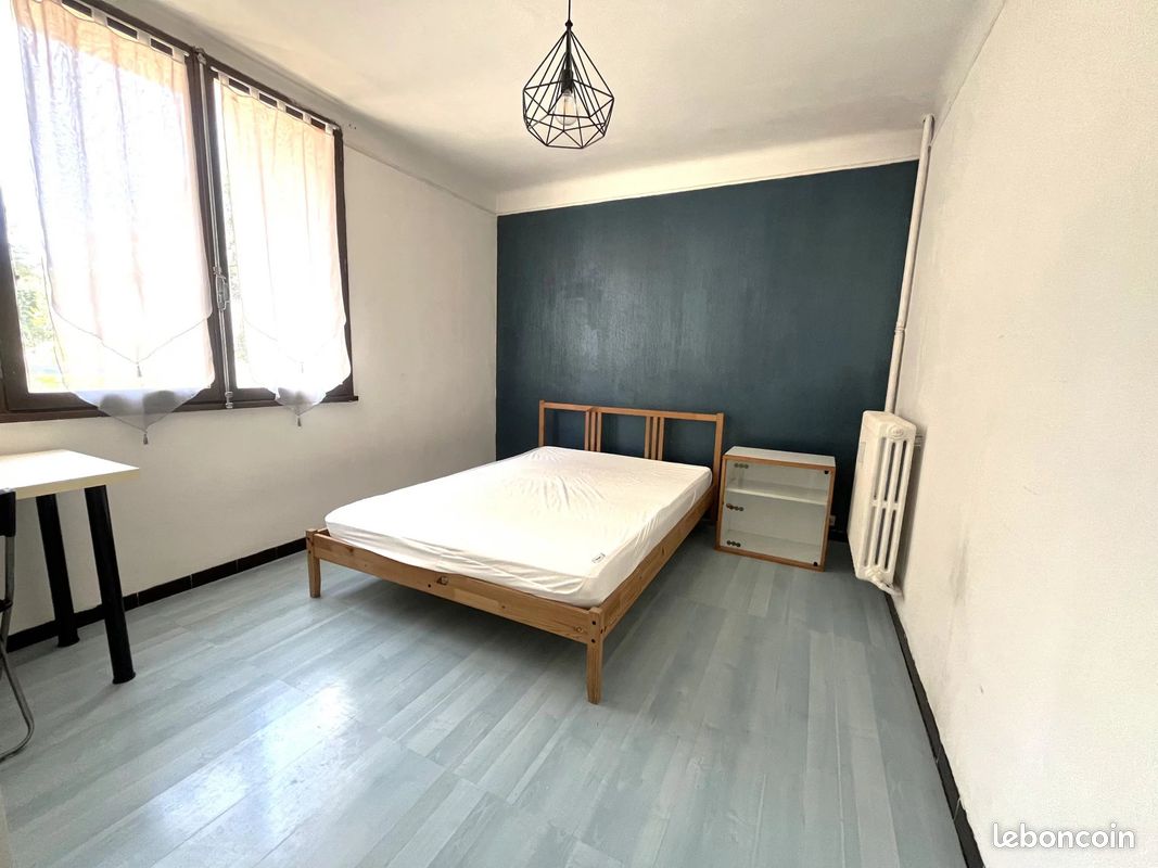 Appartement 5 pièces 87 m² · à Aix-en-Provence · 87 m² · 495 €