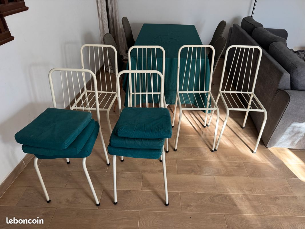 Lot de 6 chaises en fer blanches vintage (image 1)