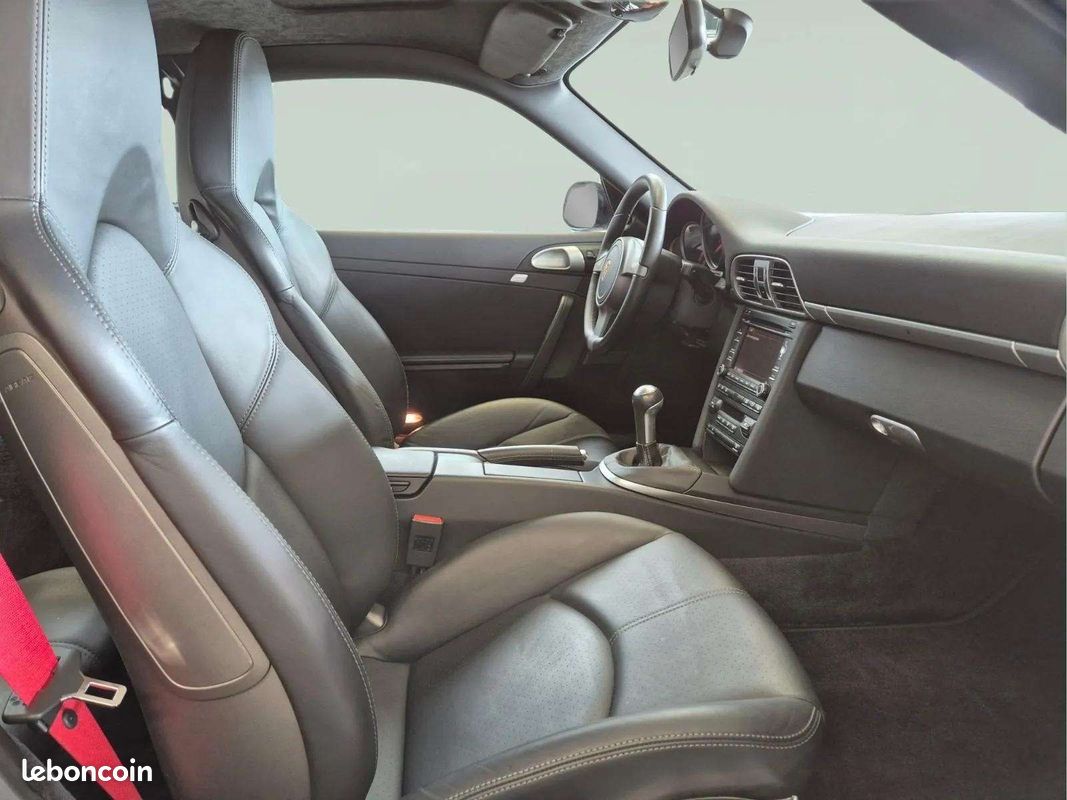 Porsche 911 Type 997.2 Carrera S Coupé * Boîte Manuelle * 385 ch * Toit Ouvrant * PASM * Faible KM (image 10)