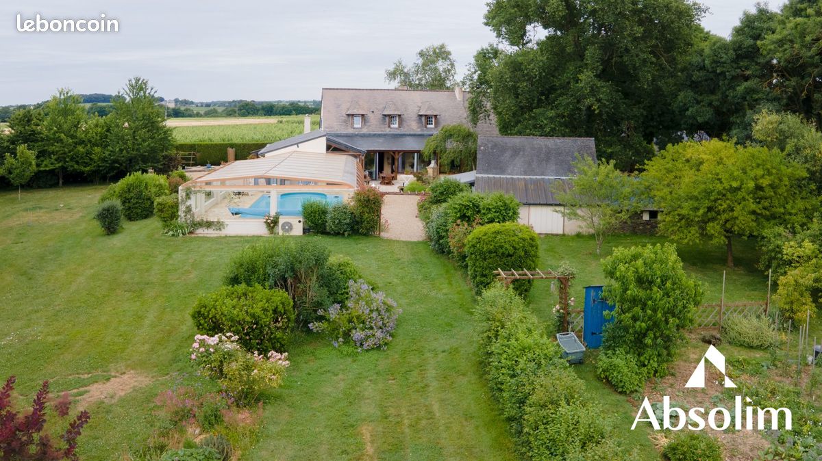 Maison 7 pièces 214 m² · à Brissac Loire Aubance · 214 m² · 399 000 €