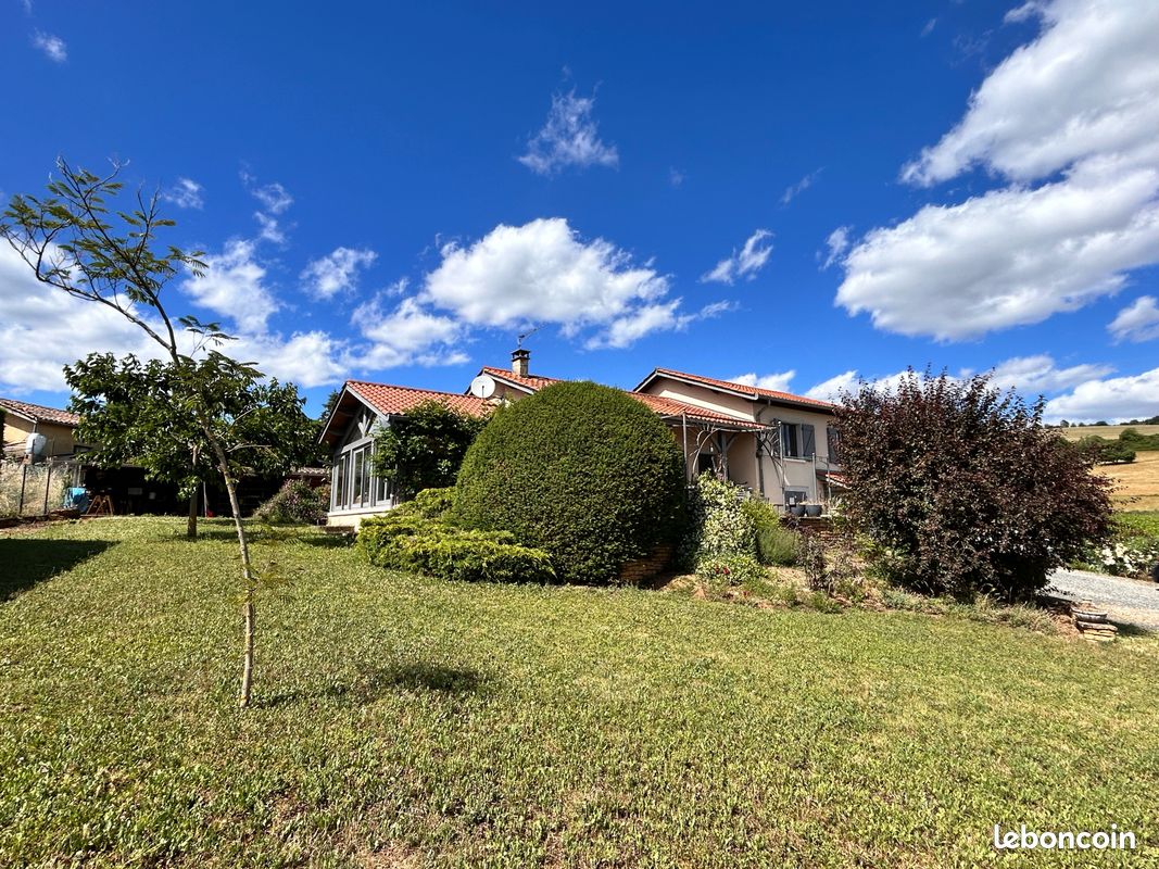 Maison 6 pièces 125 m² · à Val d'Oingt · 125 m² · 457 000 €