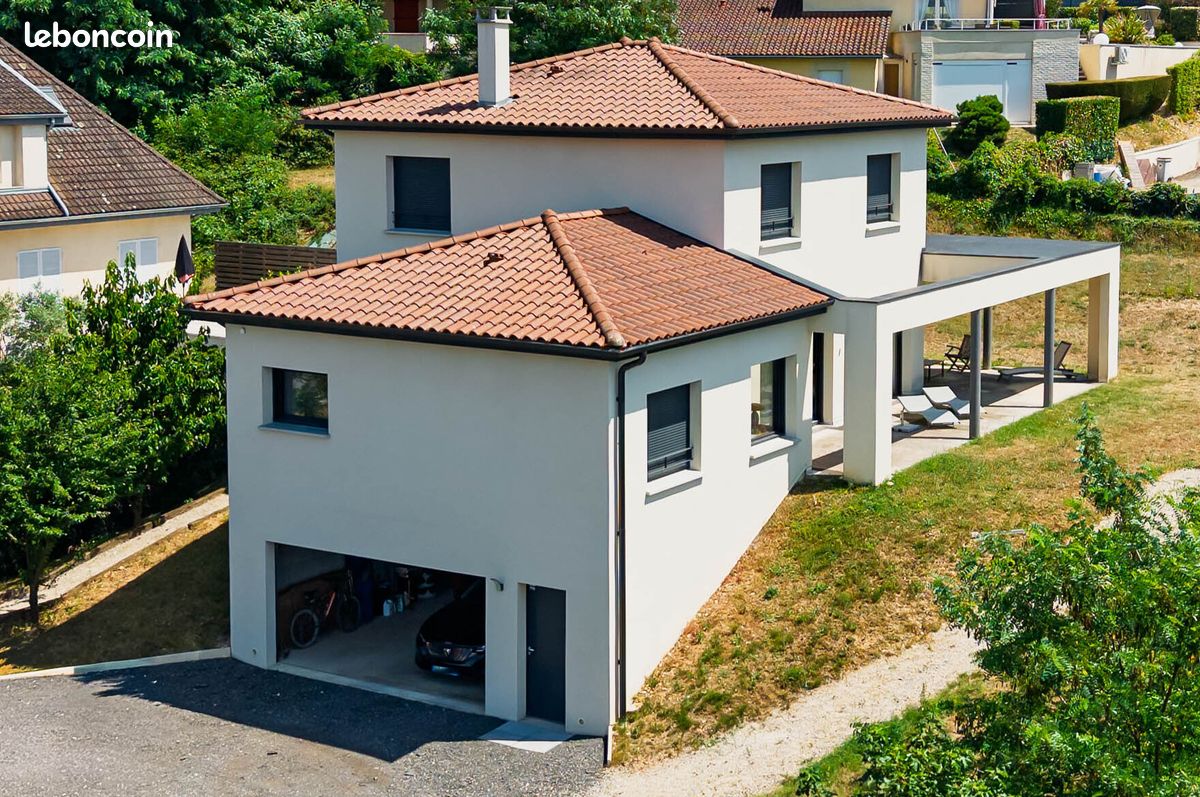 Maison 5 pièces 181 m² · à Montmerle-sur-Saône · 181 m² · 575 000 €