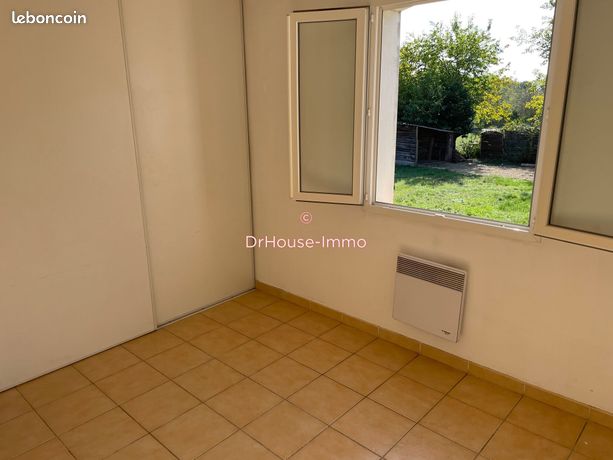 https://img.leboncoin.fr/api/v1/lbcpb1/images/5d/61/60/5d6160576f1128959febe6b9c6d8131bb776fd09.jpg?rule=ad-image