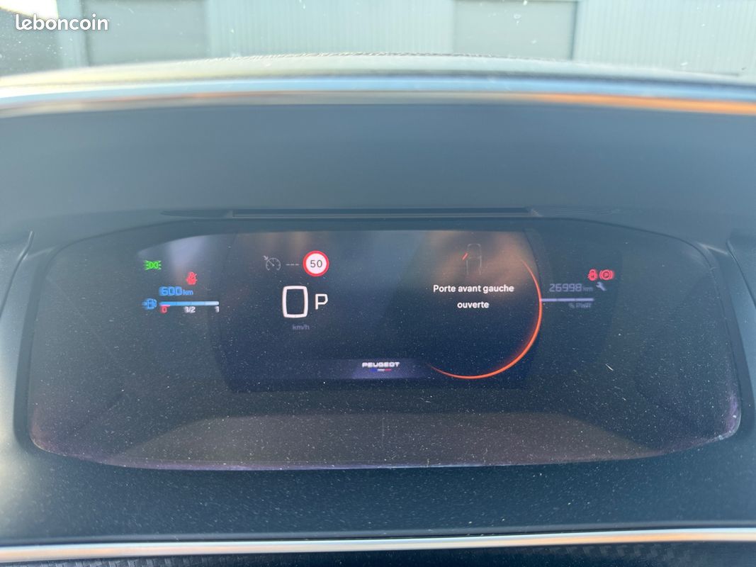 PEUGEOT 2008 1.2 HYBRID 145 GT EXCLUSIVE E-DCS 136Ch Garantie 12 mois (image 14)