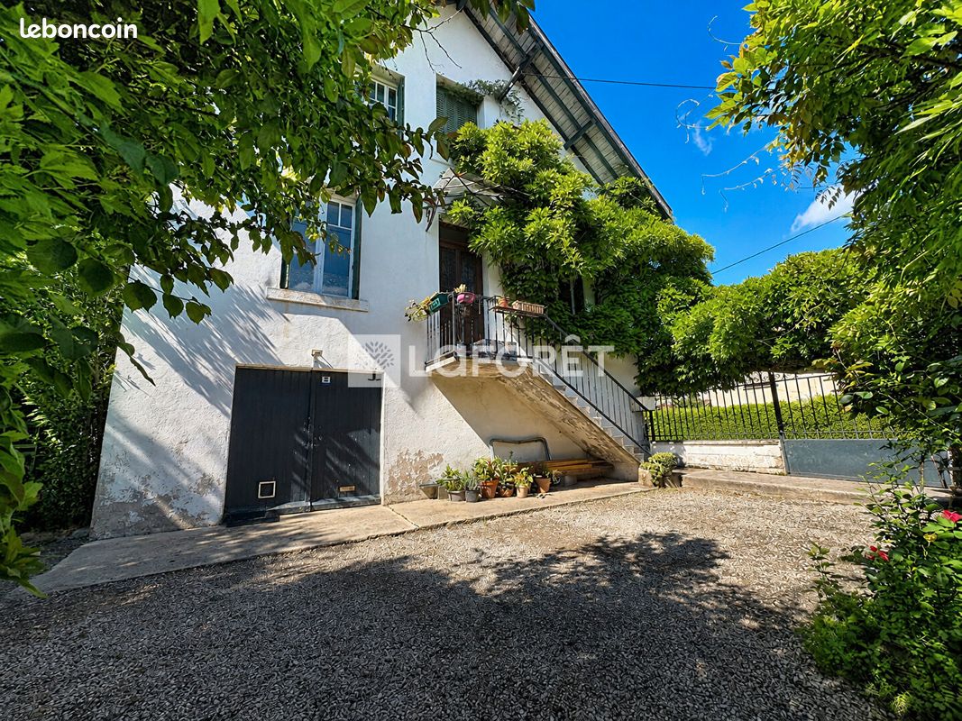 Maison 6 pièces 113 m² · à Saint-Denis-lès-Bourg · 113 m² · 235 000 €