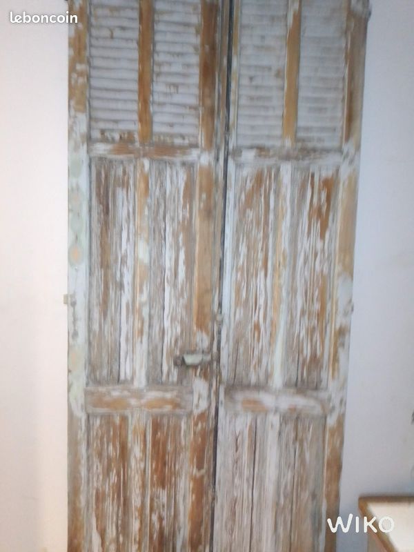 Persiennes Anciennes en bois (image 1)