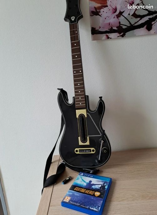 Guitar Hero Live PS4 - Jeu Vidéo Avec Guitare, Très Bon état, Prêt à Jouer