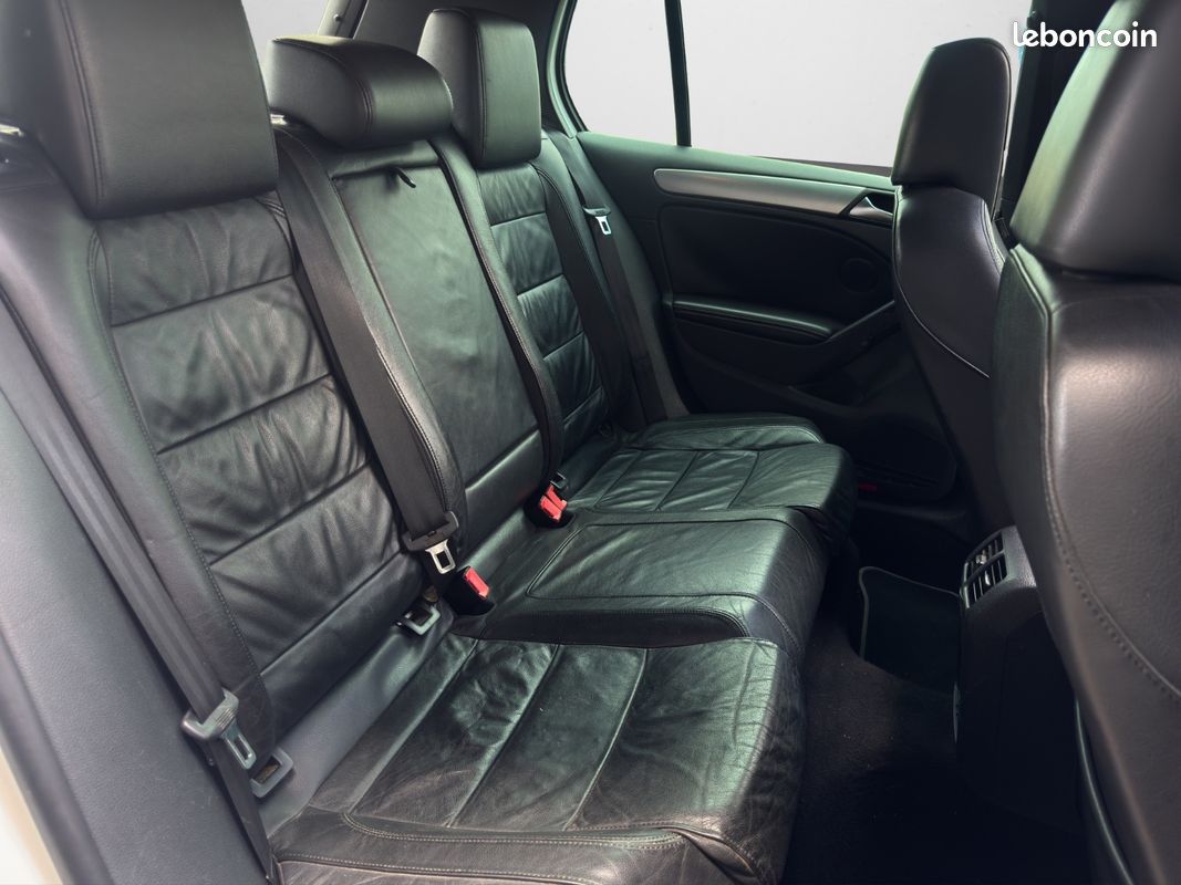 VOLKSWAGEN GOLF 2.0 TSI 270 R 4Motion DSG6 (image 20)
