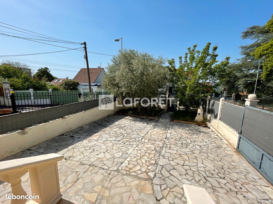Maison 5 pièces 85 m² · à Nanterre · 85 m² · 560 000 €