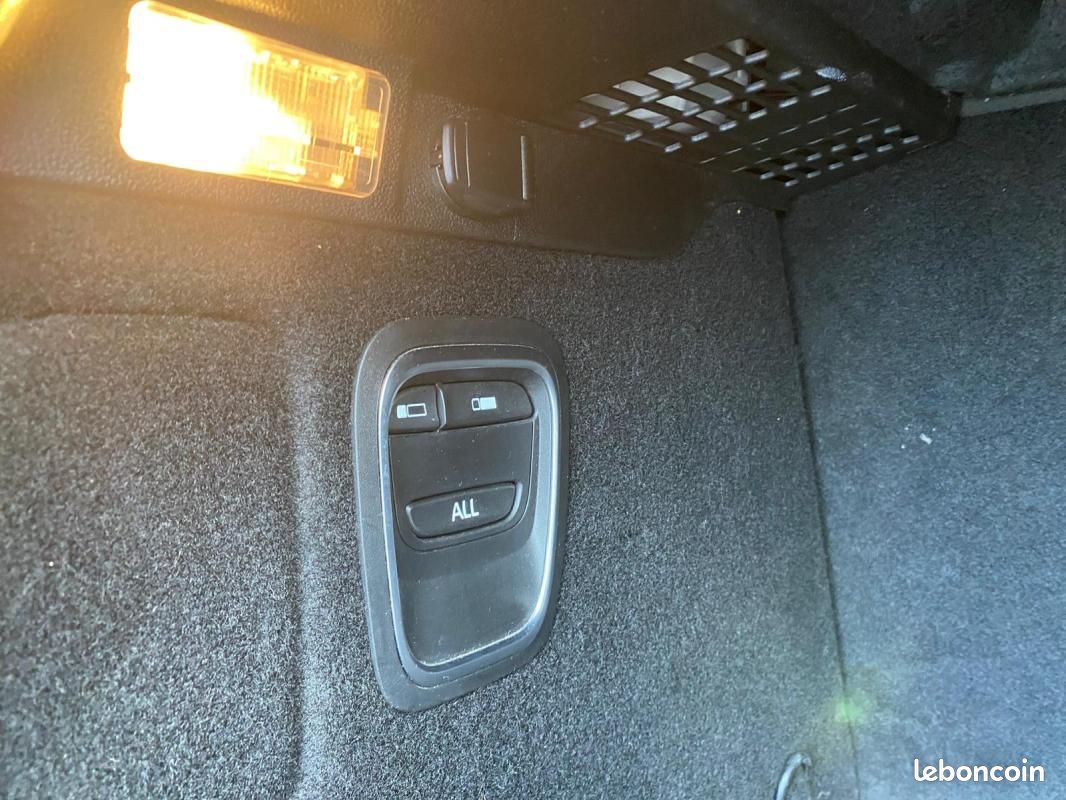 Renault Scénic INTENS 1.6DCI 160CV EDC BOITE AUTOMATIQUE - CARPLAY/PACK BOSE/CAMERA/RADARS AV-AR (image 8)