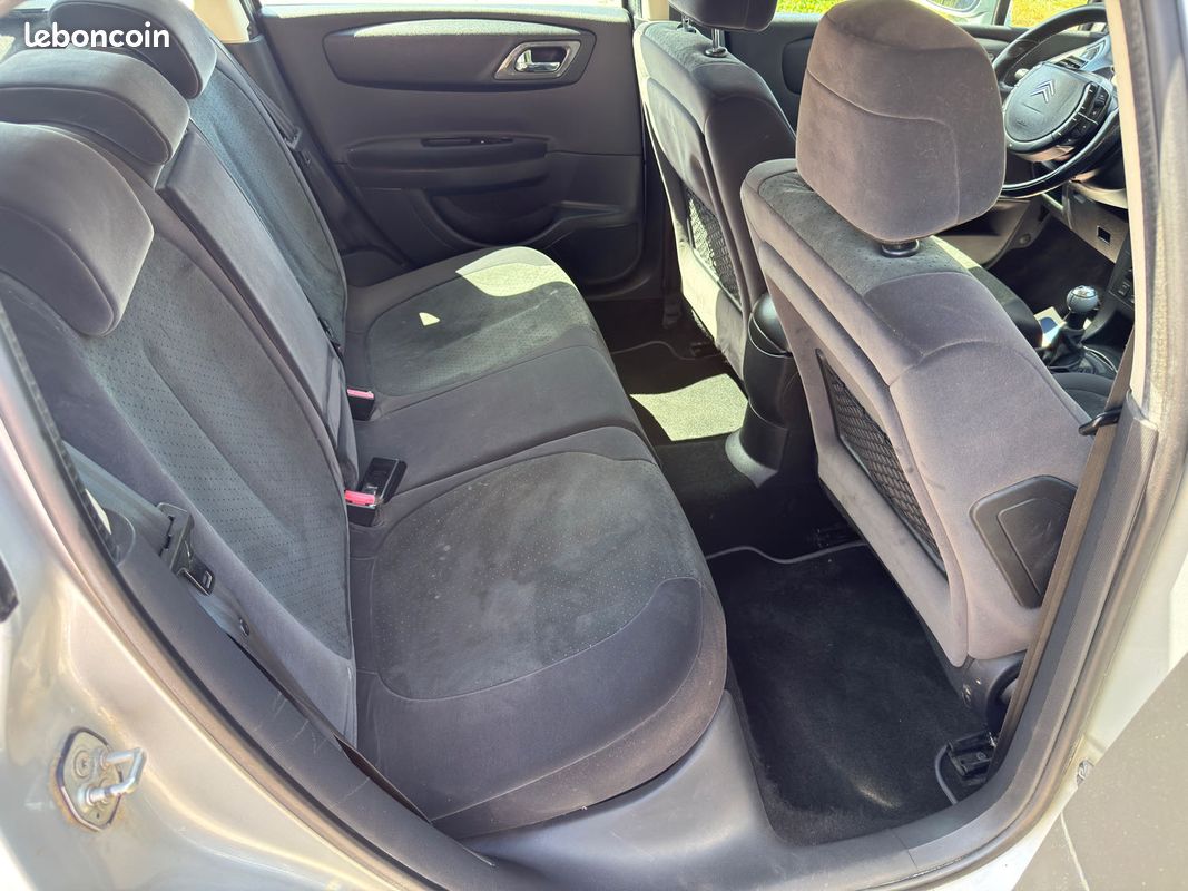 Citroën C4 1.6 HDI 110CH Exclusive – Régulateur – Clim Auto – Jantes Alu – Révisée & Garantie 6 mois (image 13)