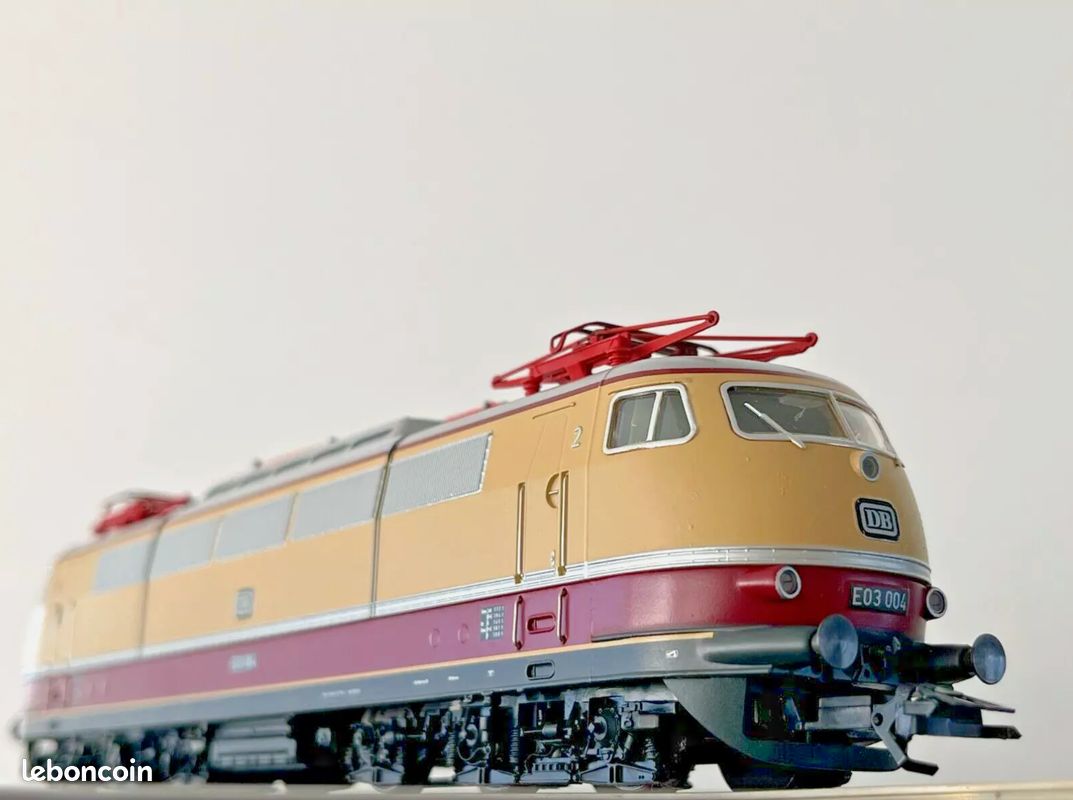 Locomotive Trix BR 103 – DB époque 4 – Analogique 2 Rails – Neuve