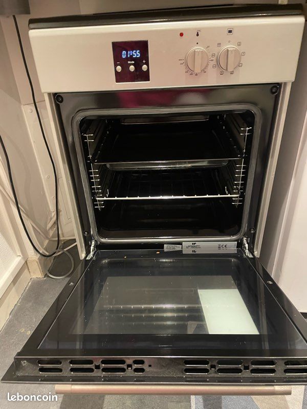 Cuisiniere induction CONTINENTAL EDISON CECI3FCS - Électroménager