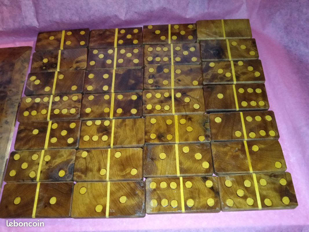Ancien Jeu De Dominos En Bois De Thuya – Artisanal – Complet 28 Pièces – Boîte D'origine