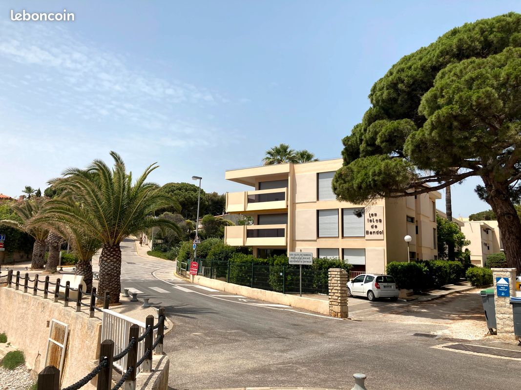 Bandol bord de mer (2 ch, parking, clim, wifi) (image 15)