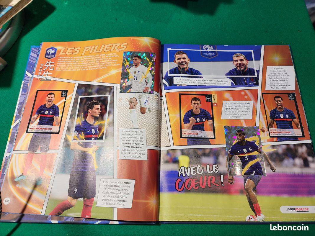 Au plus près des bleus album Panini family + set completo figurine