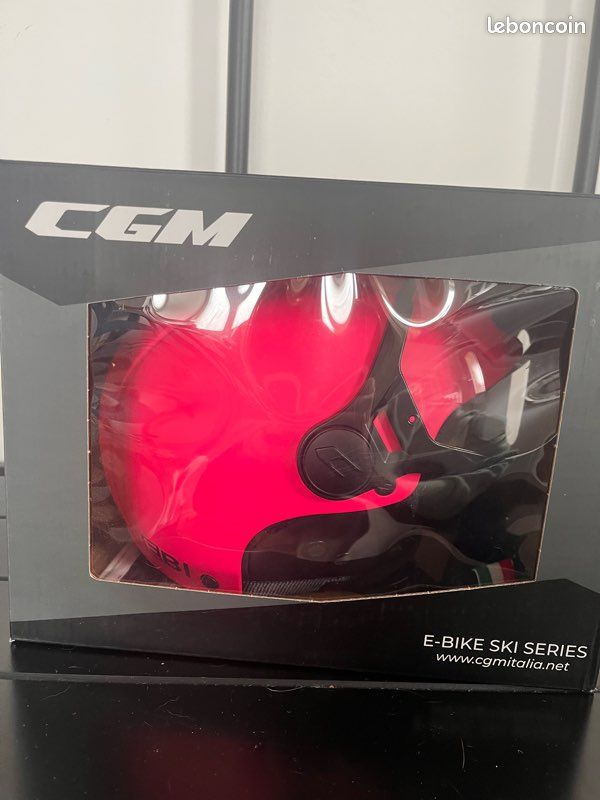 Casque de vélo CGM avec visière (image 2)