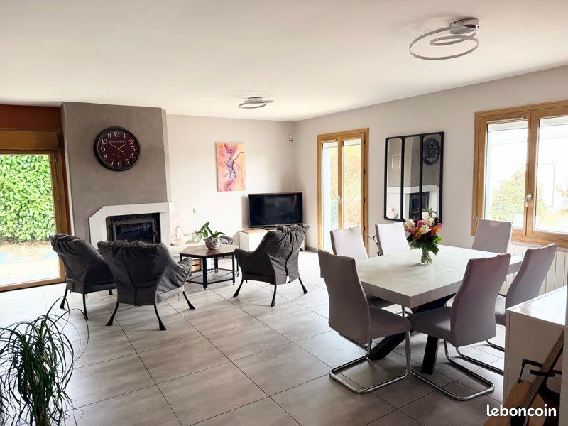 Maison 5 pièces 100 m² · à Montauban-de-Bretagne · 100 m² · 283 000 €