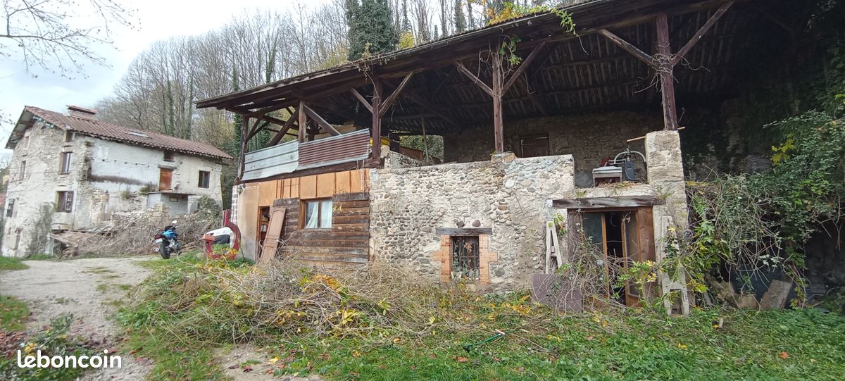Maison 6 pièces 140 m² · à Saint-Marcellin · 140 m² · 200 000 €