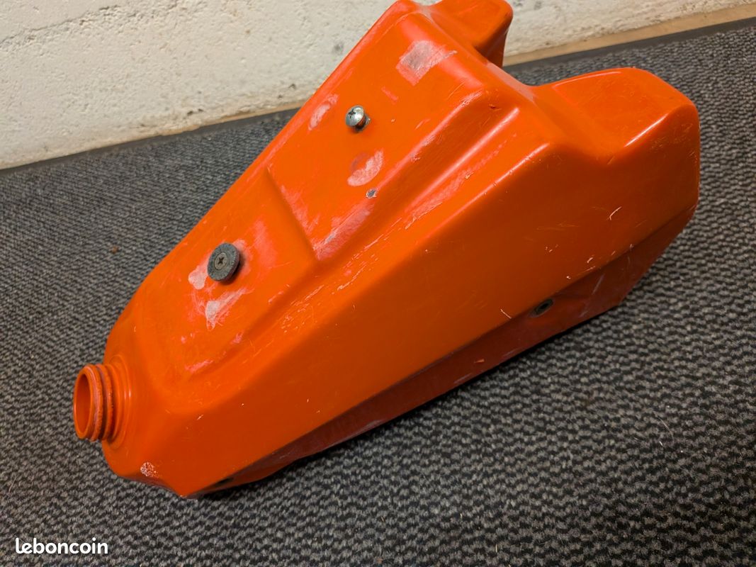 Réservoir 250 CR 1990 (image 1)