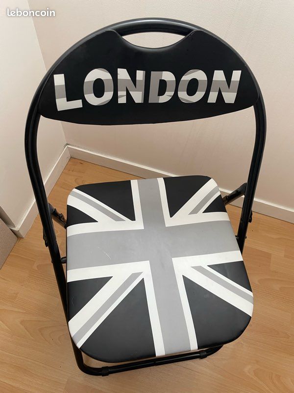 Chaise pliante noire design London déco UK (image 3)