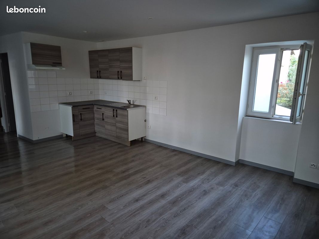 Maison 3 pièces 65 m² · à Sainte-Florine · 65 m² · 590 €/mois