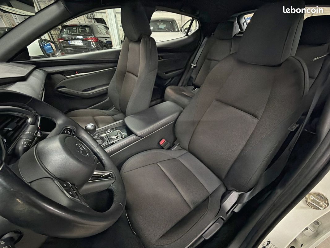 MAZDA Mazda3 5 portes 2.0L e-SKYACTIV-G M Hybrid 122 ch BVM6 Prime-Line (image 16)