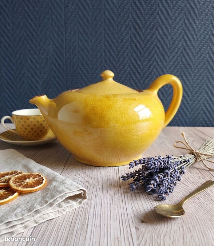 Théière Moutarde Vintage en Céramique Émaillée | Petite Théière Jaune Craquelée Style Campagne Arcopal Digoin | Déco Cuisine Rétro (image 1)
