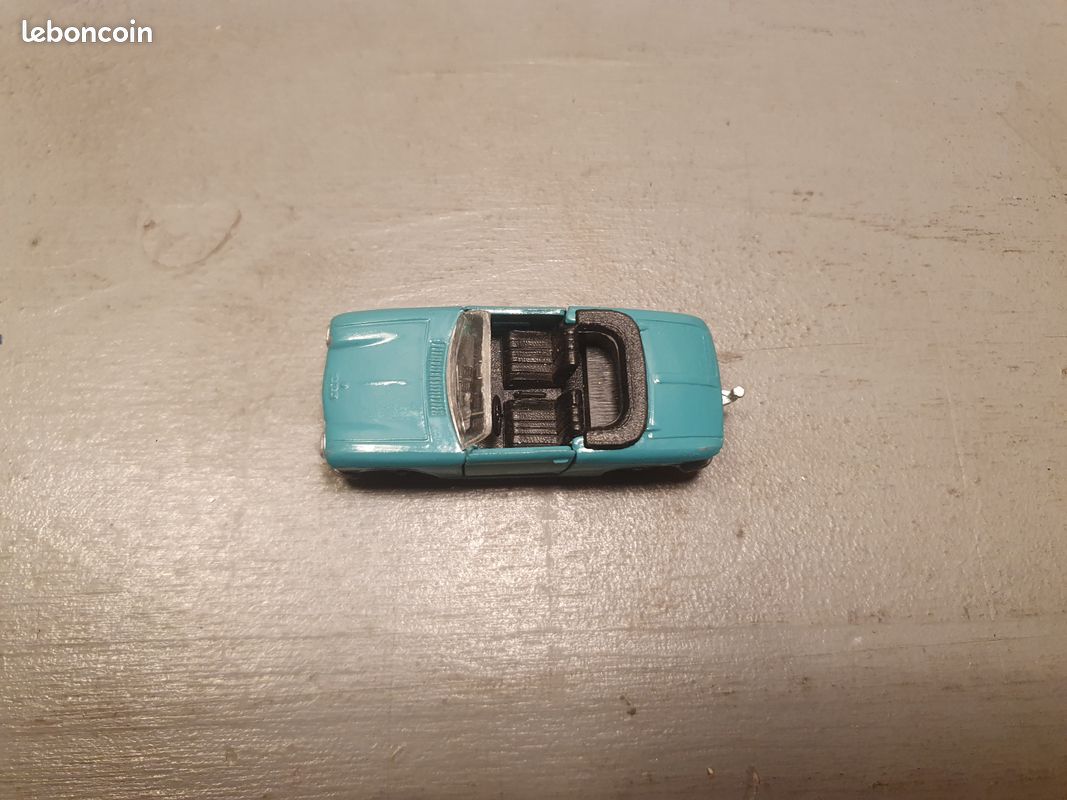 Majorette Peugeot 204 Cabriolet - Le Garage