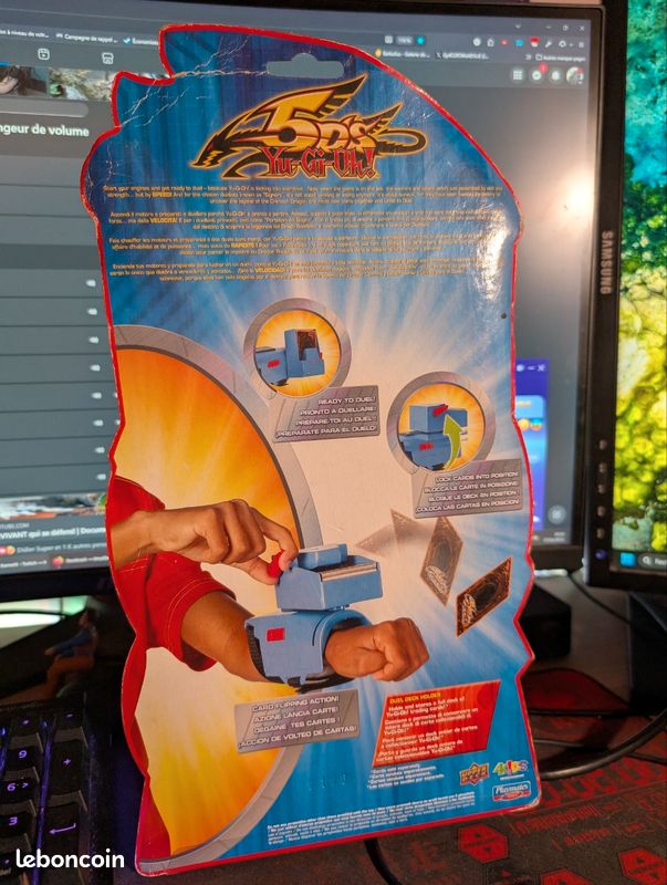 yugioh wrist card holder Yu-Gi-Oh! 5Ds Wrist Card Dealer : Amazon.co.uk: Toys & Games main image 0